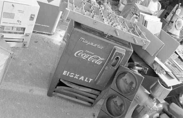 S541-24 Cola-Automat.JPG
